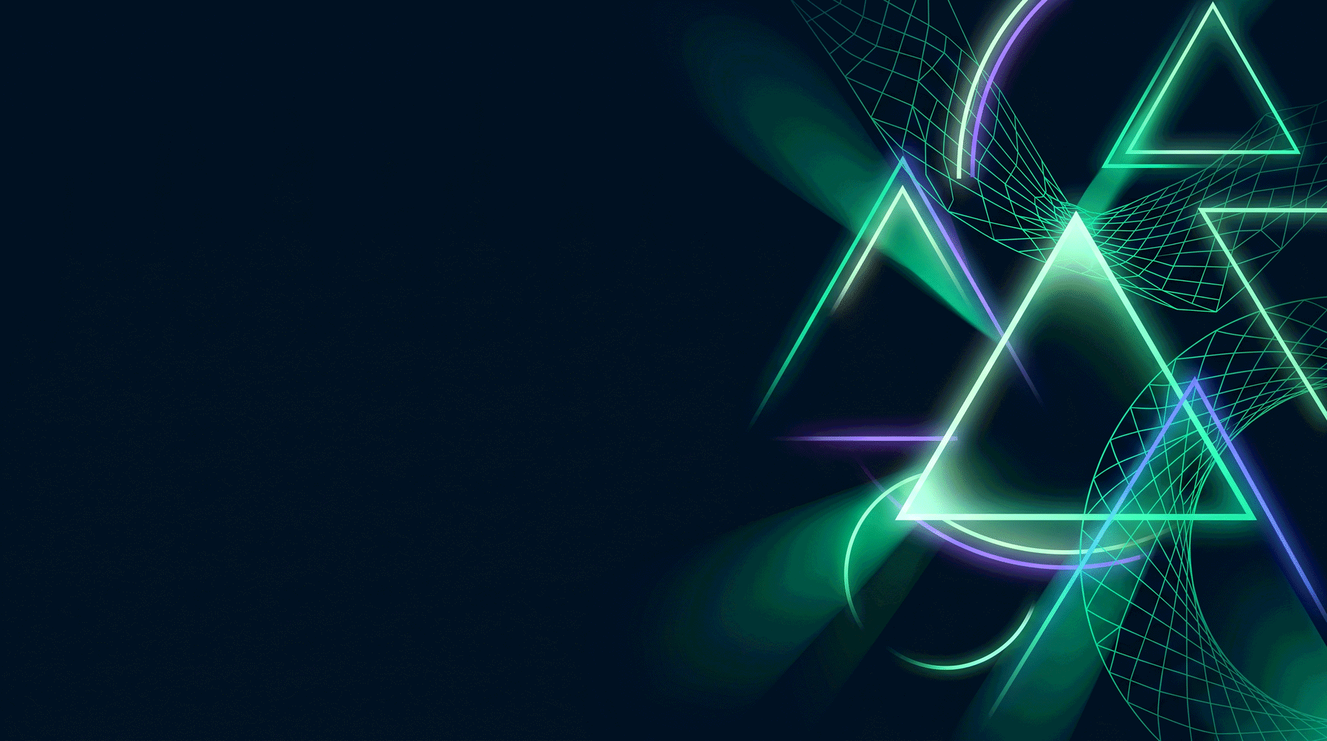 Composição geométrica aberta com triângulos e arcos em neon verde, roxo e azul sobre fundo azul escuro quase preto, com área escura à esquerda para leitura de texto